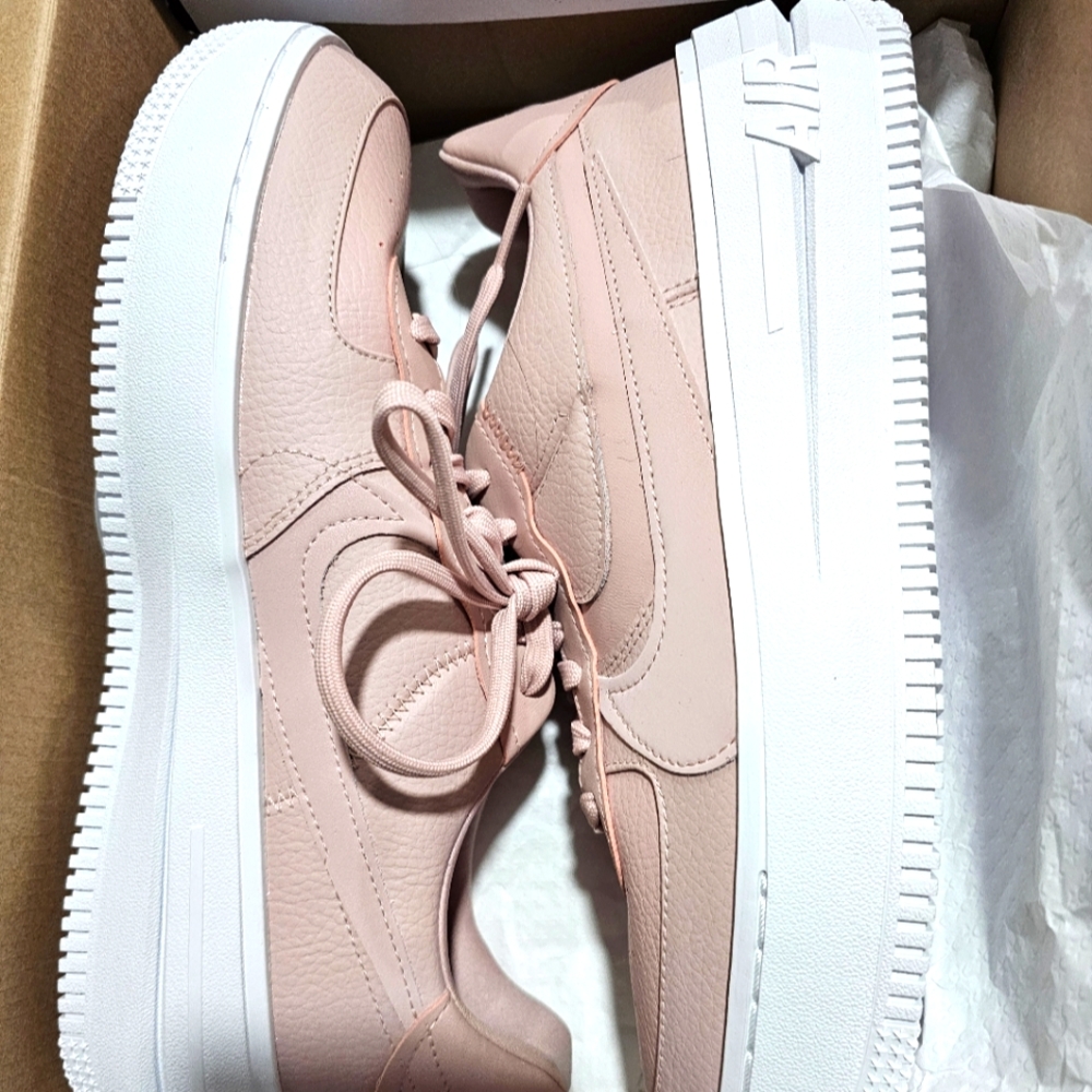 NWT Nike Air Platform